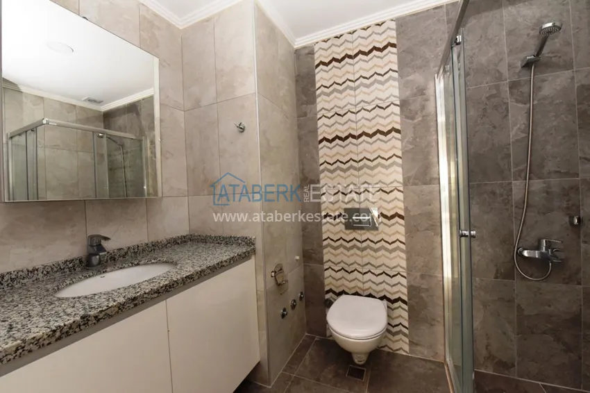 Приобрести Квартира в Оба просторная с отдельной кухней, в комплексе с инфраструктурой 19 