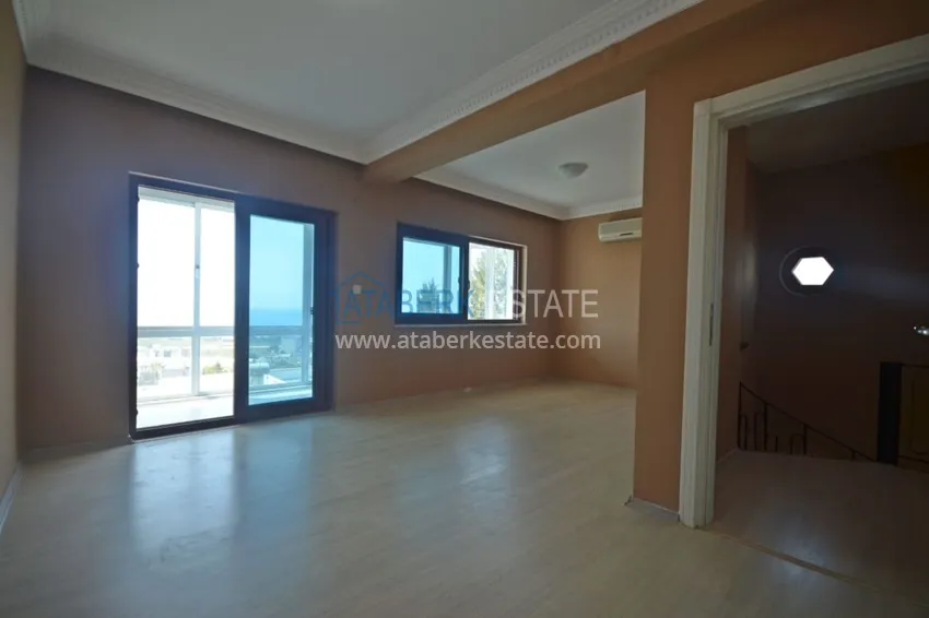 Приобрести Трехуровневая смежная вилла в районе Демирташ с собственным садом 22 