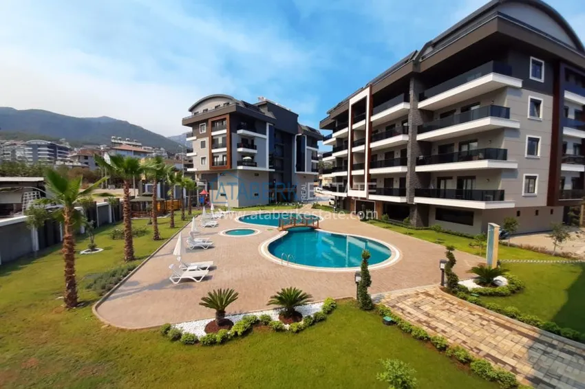 Квартира в районе Оба с чистовой отделкой, в новом комплексе 1 