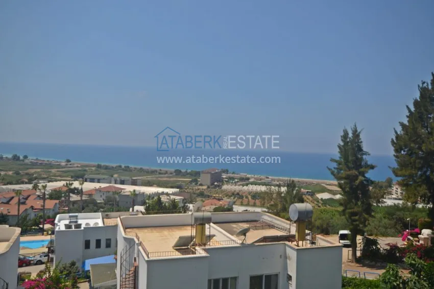 Приобрести Трехуровневая смежная вилла в районе Демирташ с собственным садом 27 