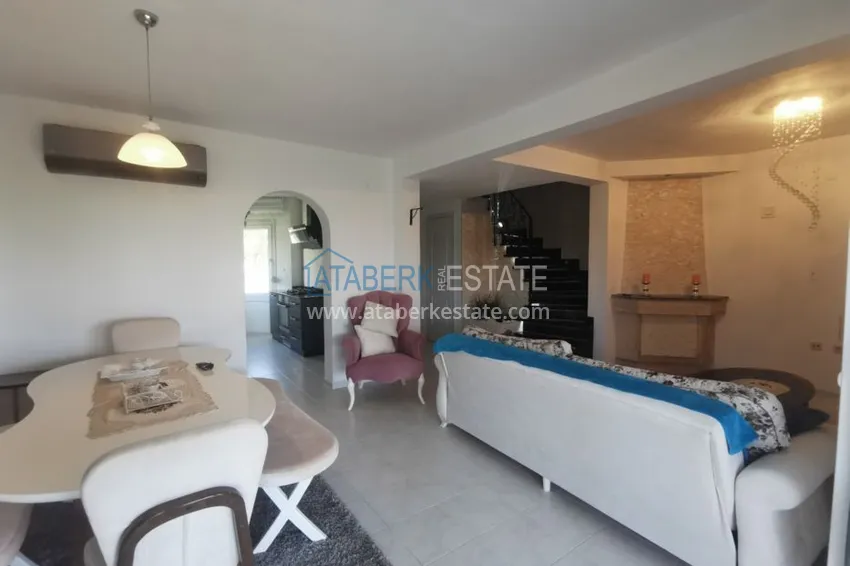 Приобрести Вилла в районе Демирташ с мебелью, садиком и великолепным видом на море  4 