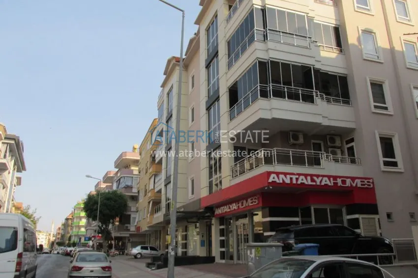 Трехкомнатная квартира в Алании с мебелью в районе пляжа Клеопатра 3 