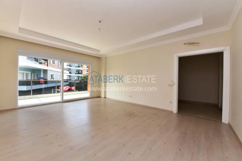 Приобрести Квартира в Оба просторная с отдельной кухней, в комплексе с инфраструктурой 4 