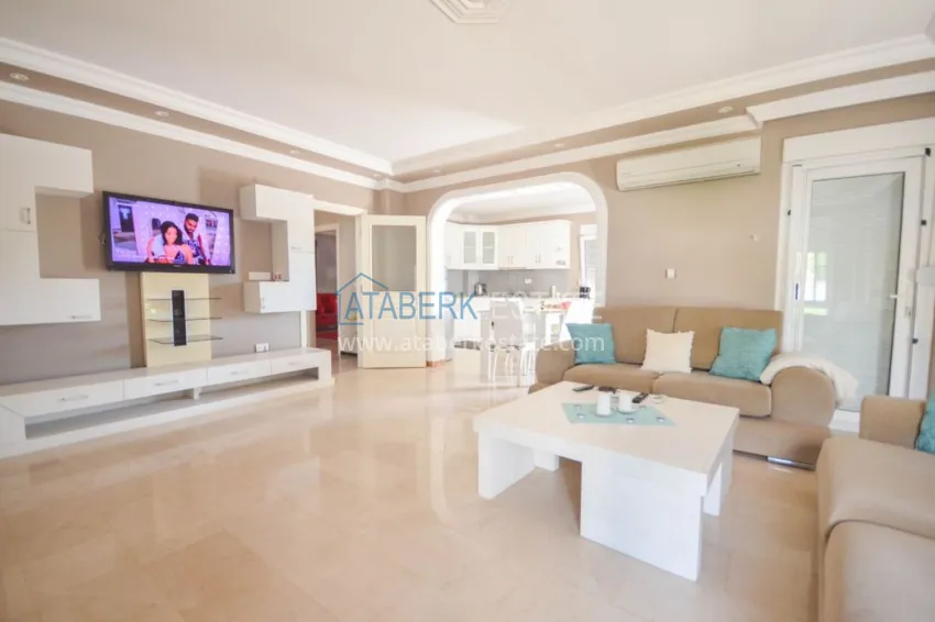 Приобрести Вилла в Махмутларе с мебелью, видом на море и горы – гражданство 4