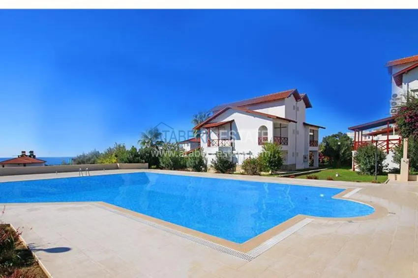 Вилла в районе Демирташ с мебелью, садиком и великолепным видом на море  4 