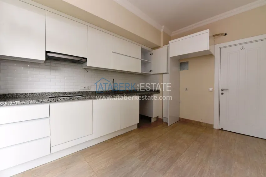 Приобрести Квартира в Оба просторная с отдельной кухней, в комплексе с инфраструктурой 6 