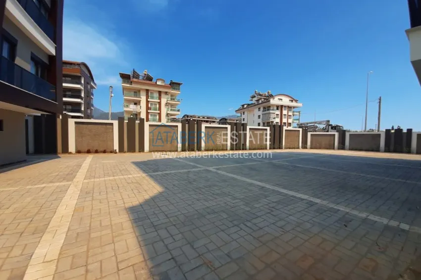 Квартира в районе Оба с чистовой отделкой, в новом комплексе 5 