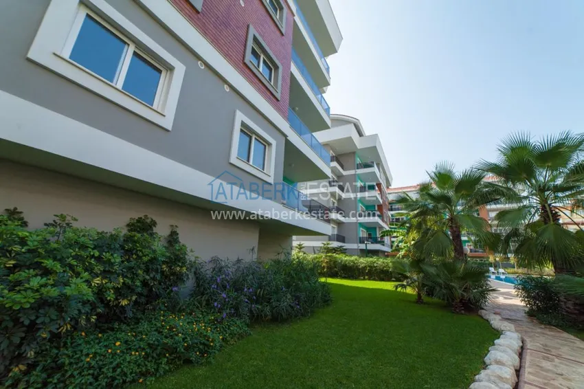 Квартира в Оба просторная с отдельной кухней, в комплексе с инфраструктурой 8 