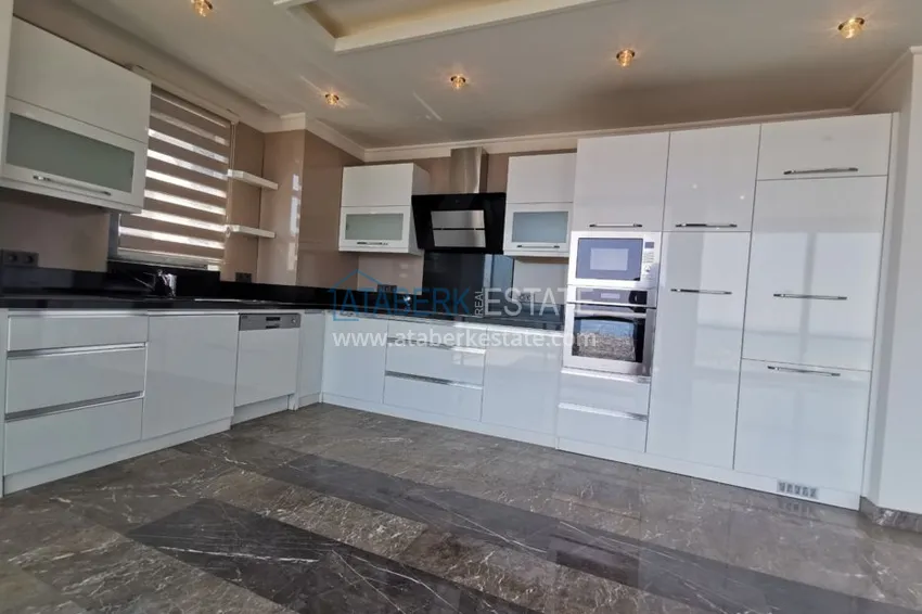 Приобрести Видовая квартира в центре Алании в эксклюзивном комплексе  8 