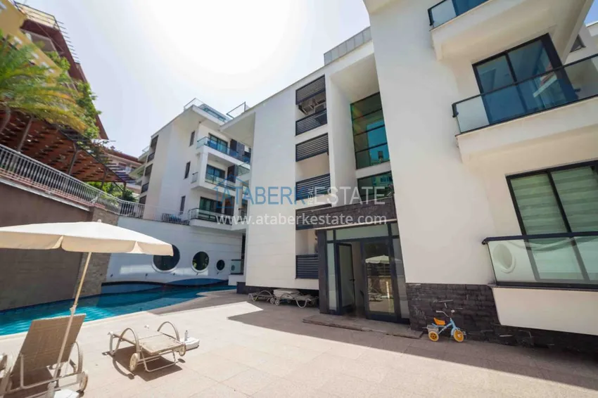 Видовая квартира в центре Алании в эксклюзивном комплексе  9 