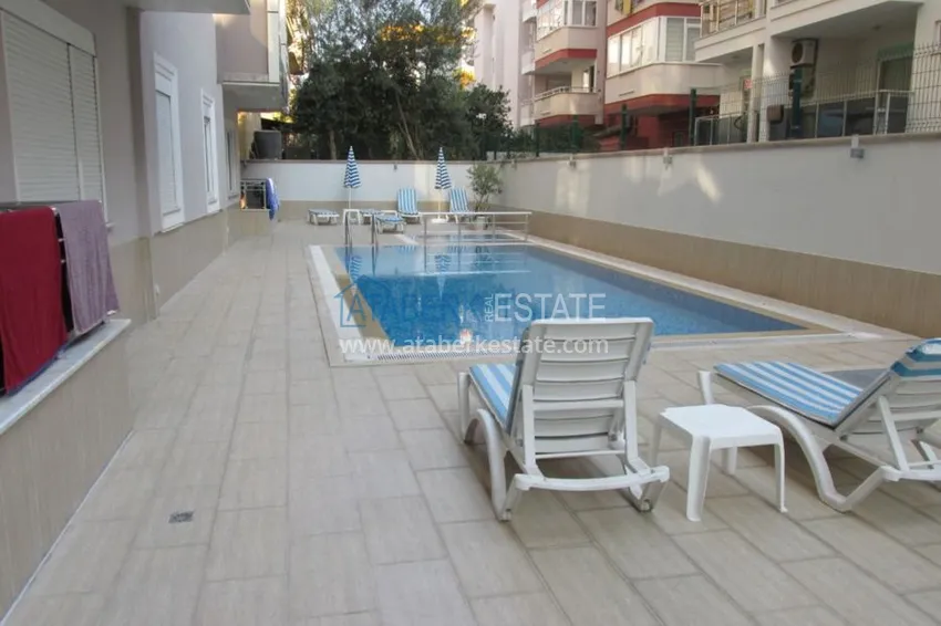 Трехкомнатная квартира в Алании с мебелью в районе пляжа Клеопатра 8 