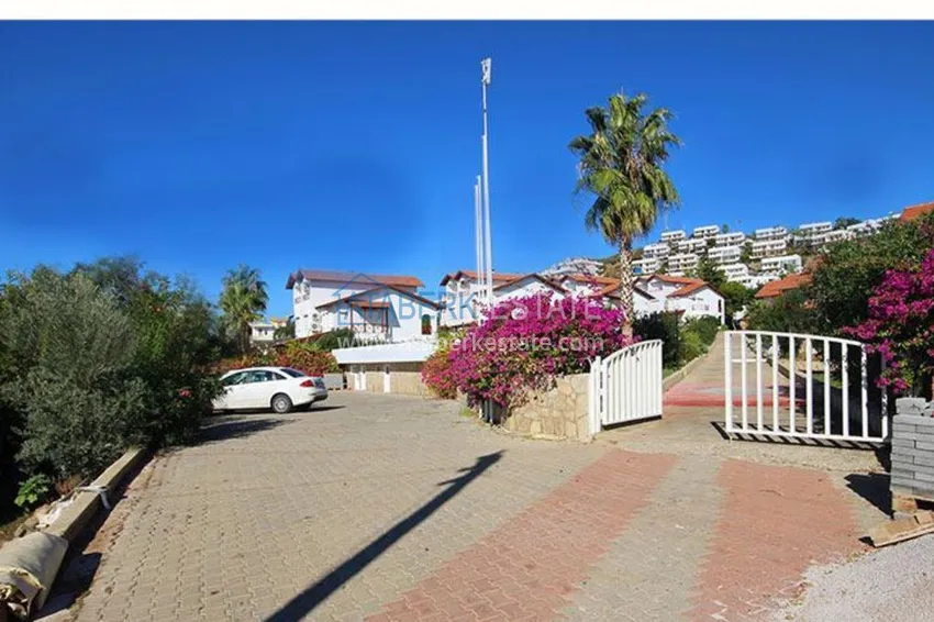 Вилла в районе Демирташ с мебелью, садиком и великолепным видом на море  8 