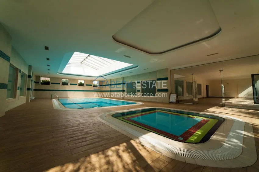 Квартира в Оба просторная с отдельной кухней, в комплексе с инфраструктурой 9 