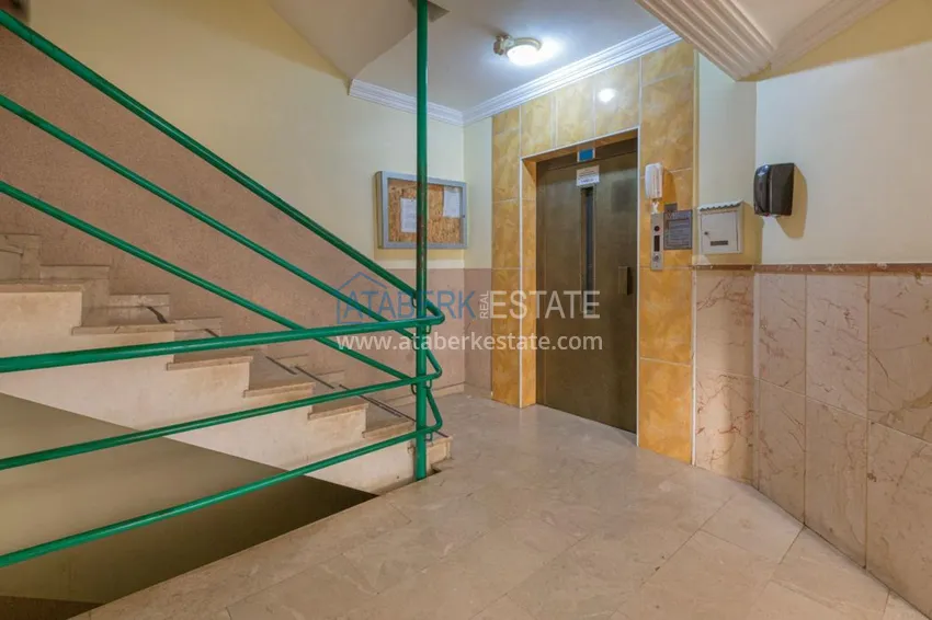 Квартира в Махмутларе, трехкомнатная с мебелью в жилом комплексе 12 