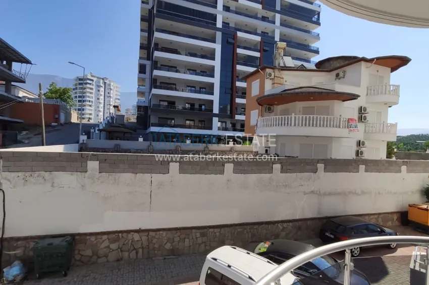 Приобрести Квартира в Махмутларе трехкомнатная с видом на горы в жилом комплексе  16 