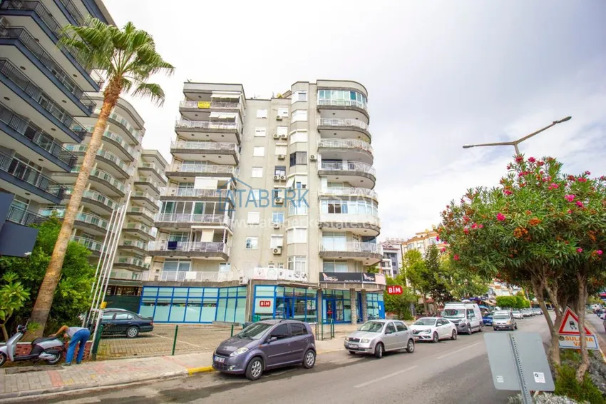 Квартира в центре Алании стильный интерьер, отдельная кухня, застекленный балкон  1 