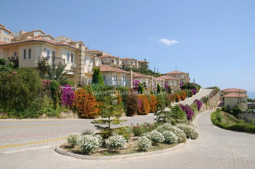 Квартира в Махмутларе с мебелью и роскошным панорамным видом 1