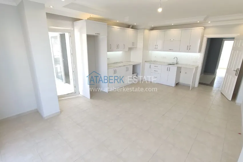 Приобрести Квартира в Махмутларе трехкомнатная с видом на горы в жилом комплексе  3 