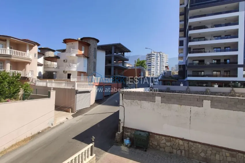 Квартира в Махмутларе трехкомнатная с видом на горы в жилом комплексе  3 