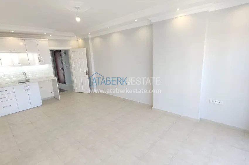 Приобрести Квартира в Махмутларе трехкомнатная с видом на горы в жилом комплексе  4 