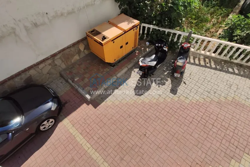 Квартира в Махмутларе трехкомнатная с видом на горы в жилом комплексе  4 