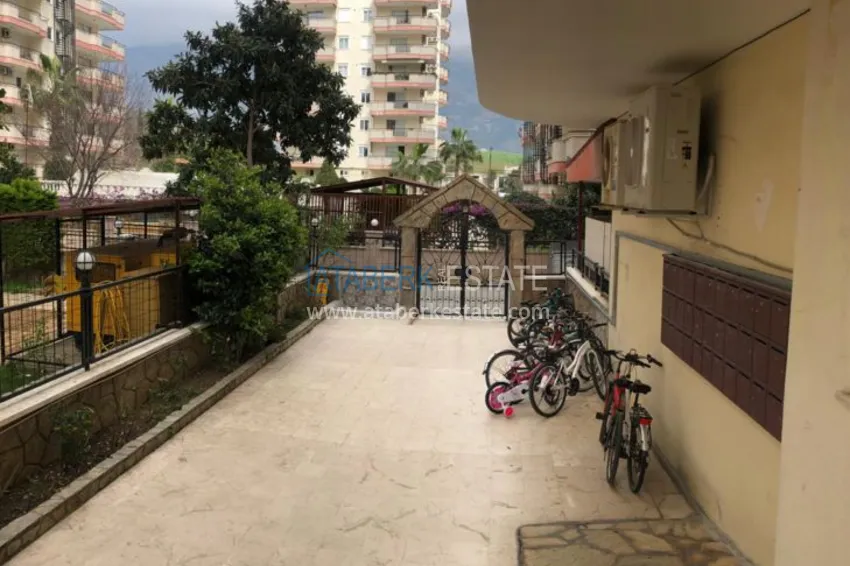 Квартира в Махмутларе, трехкомнатная с мебелью в жилом комплексе 5 