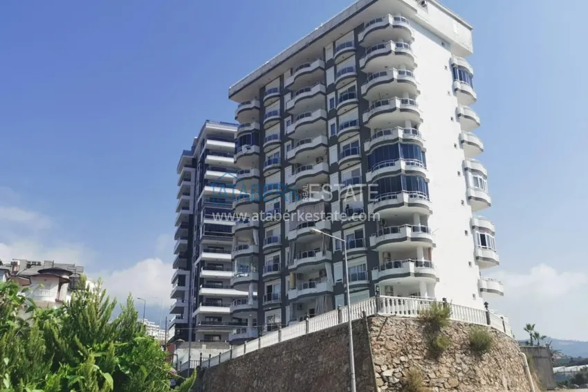 Квартира в Махмутларе трехкомнатная, меблированная с видом на горы 1 