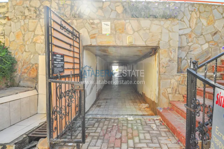 Квартира в Махмутларе с мебелью, застекленным балконом  11 