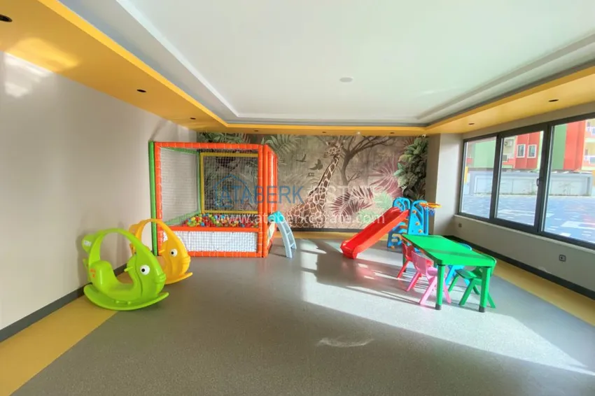 Квартира в Махмутларе, с чистовой отделкой в новом комплексе на первой береговой 12 