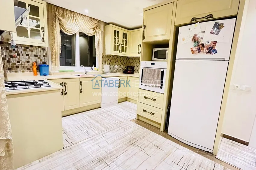 Приобрести Пентхаус в Кестеле с отдельной кухней, мебелью, видом на море и горы  11 