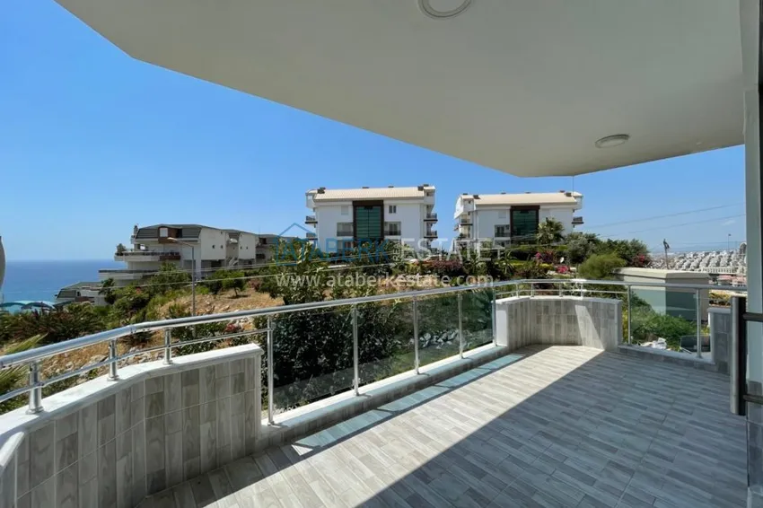 Приобрести Садовый дуплекс в районе Конаклы Алания в элитной резиденции 13 