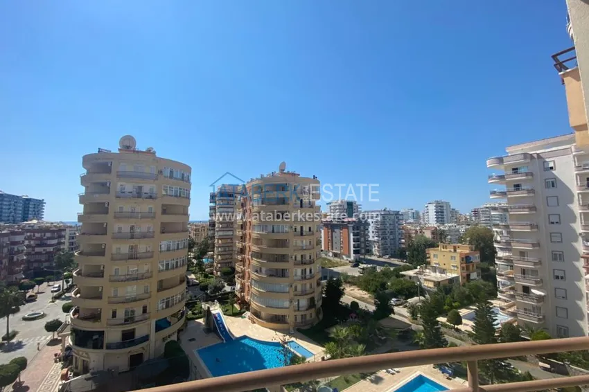 Приобрести Квартира в Махмутларе трехкомнатная - с мебелью в жилом комплексе 13 