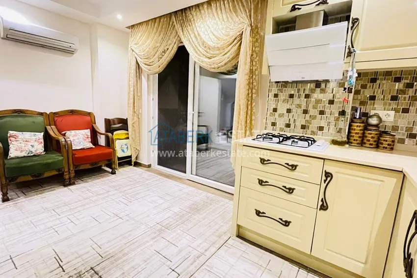 Приобрести Пентхаус в Кестеле с отдельной кухней, мебелью, видом на море и горы  12 