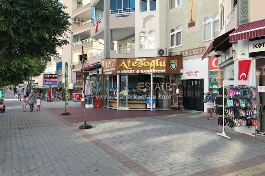 Квартира двухкомнатная с мебелью в жилом комплексе в Махмутларе 17 