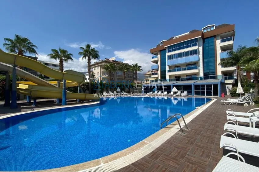 Квартира в районе Оба меблированная с отдельной кухней в престижном комплексе 1 