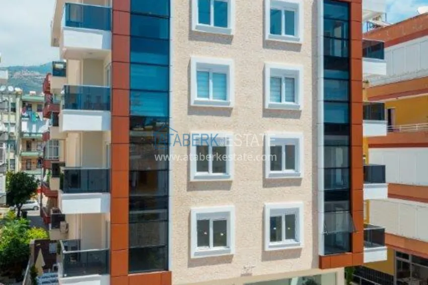 Квартира в Махмутларе с мебелью, застекленным балконом  1 