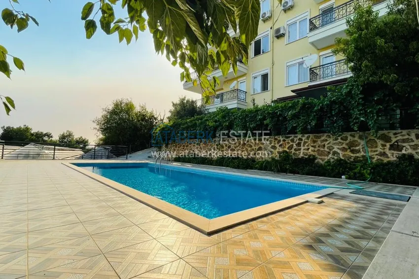 Пентхаус в Кестеле с отдельной кухней, мебелью, видом на море и горы  2 