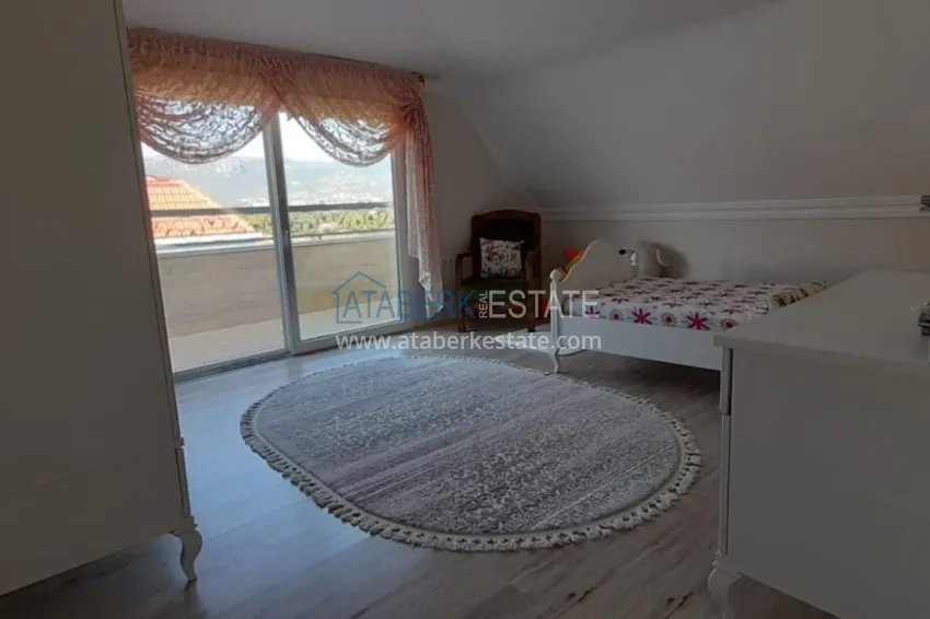 Приобрести Пентхаус в Кестеле с отдельной кухней, мебелью, видом на море и горы  28 