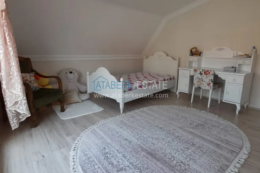 Приобрести Пентхаус в Кестеле с отдельной кухней, мебелью, видом на море и горы  29 