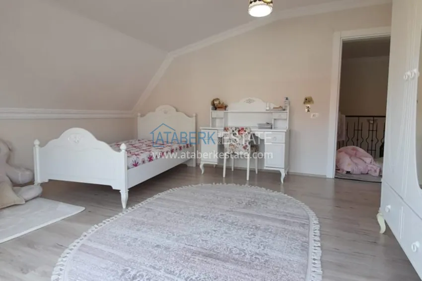 Приобрести Пентхаус в Кестеле с отдельной кухней, мебелью, видом на море и горы  30 