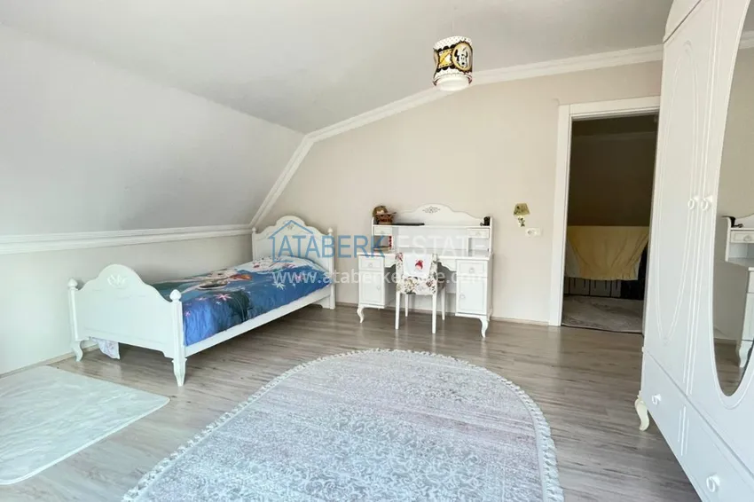 Приобрести Пентхаус в Кестеле с отдельной кухней, мебелью, видом на море и горы  31 