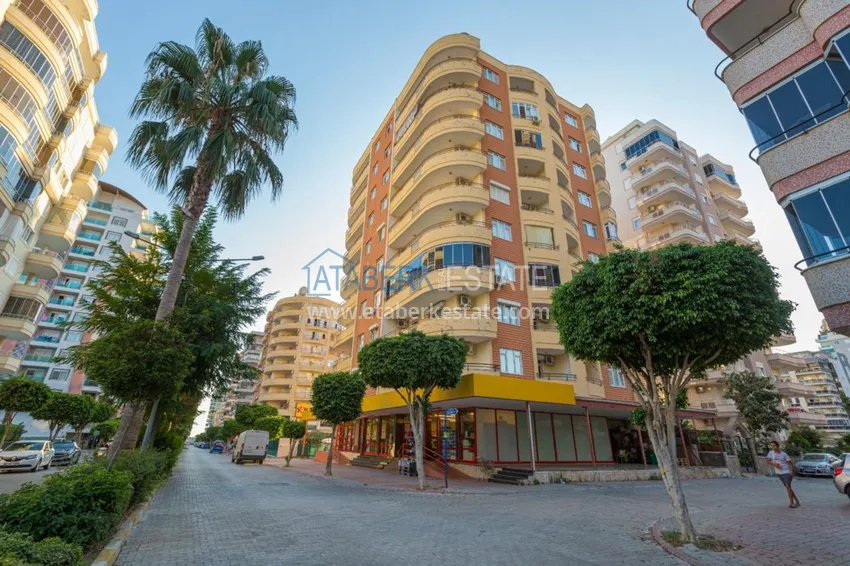 Квартира в Махмутларе трехкомнатная - с мебелью в жилом комплексе 4 