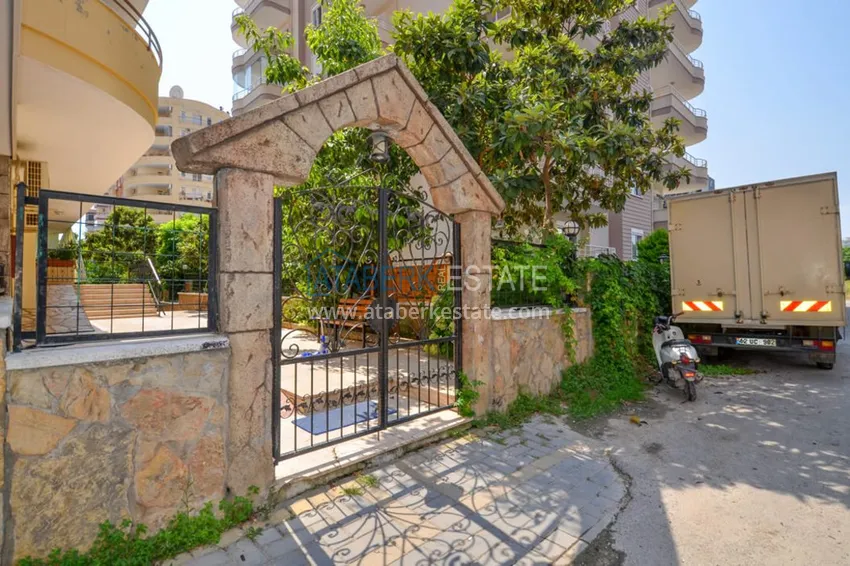 Квартира в Махмутларе трехкомнатная - с мебелью в жилом комплексе 5 