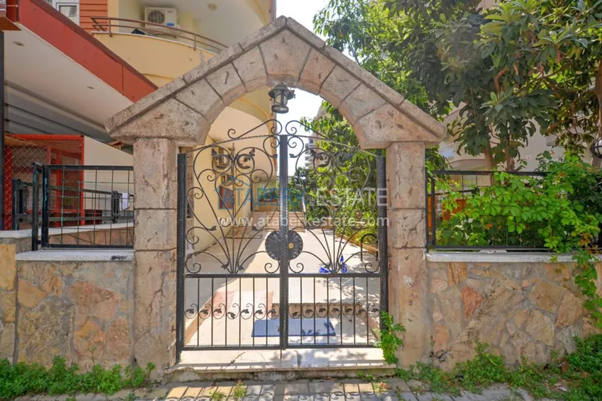 Квартира в Махмутларе трехкомнатная - с мебелью в жилом комплексе 6 