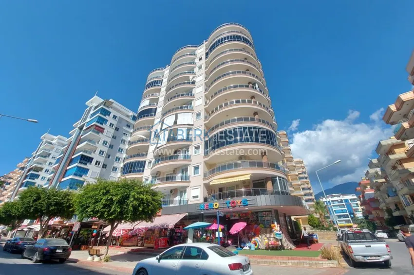 Квартира в Махмутларе с мебелью в комплексе на центральной улице 3 