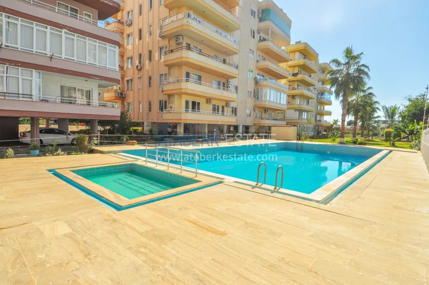 Квартира в Махмутларе с мебелью, застекленным балконом  2 