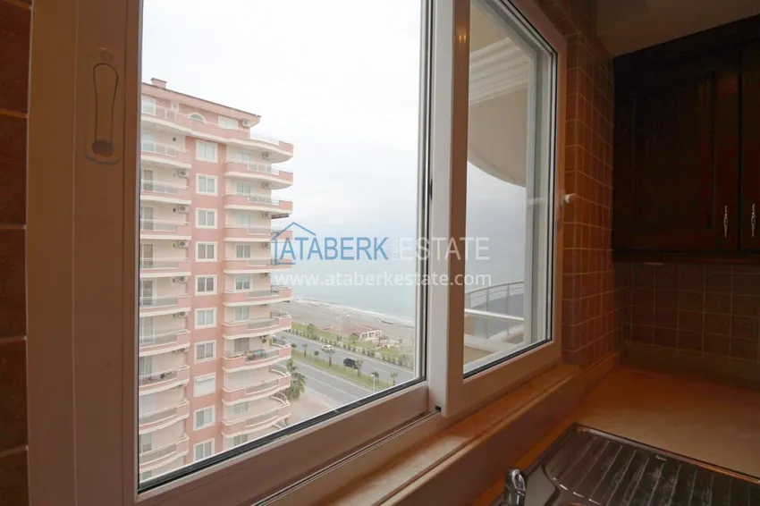 Приобрести Квартира в Махмутларе на первой береговой в комплексе с большой ухоженной территорией  4 