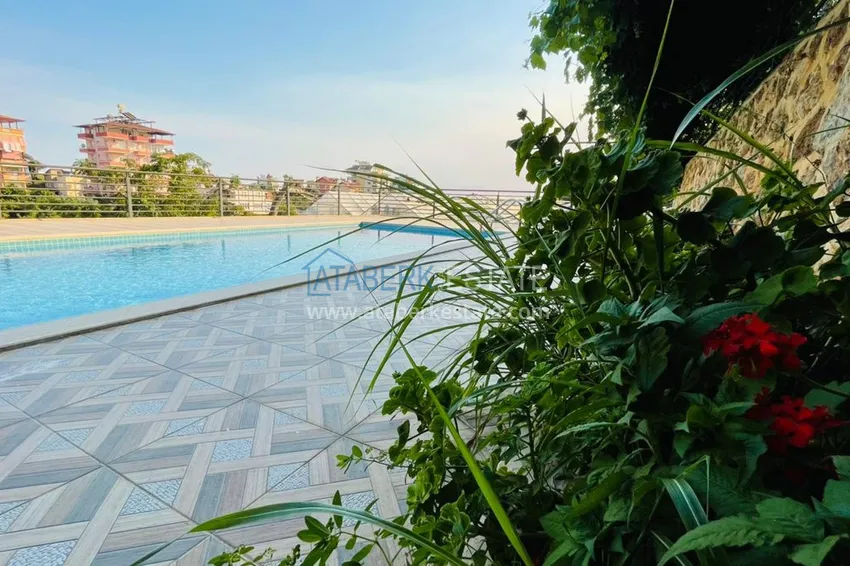 Пентхаус в Кестеле с отдельной кухней, мебелью, видом на море и горы  8 