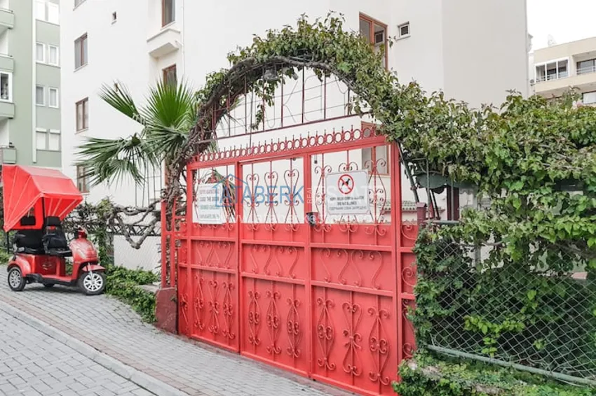 Квартира двухкомнатная с мебелью в жилом комплексе в Махмутларе 6 