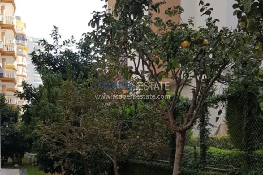 Квартира двухкомнатная с мебелью в жилом комплексе в Махмутларе 7 